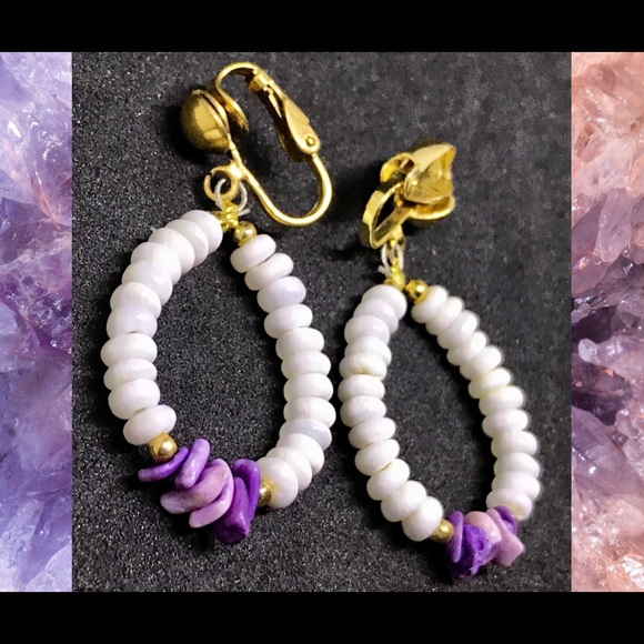 Vintage wampum shell beaded hoop clip on earrings - Picture 2 of 11